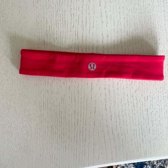 Red lululemon headband - Picture 1 of 1